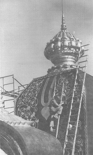 The author working on the Palace dome